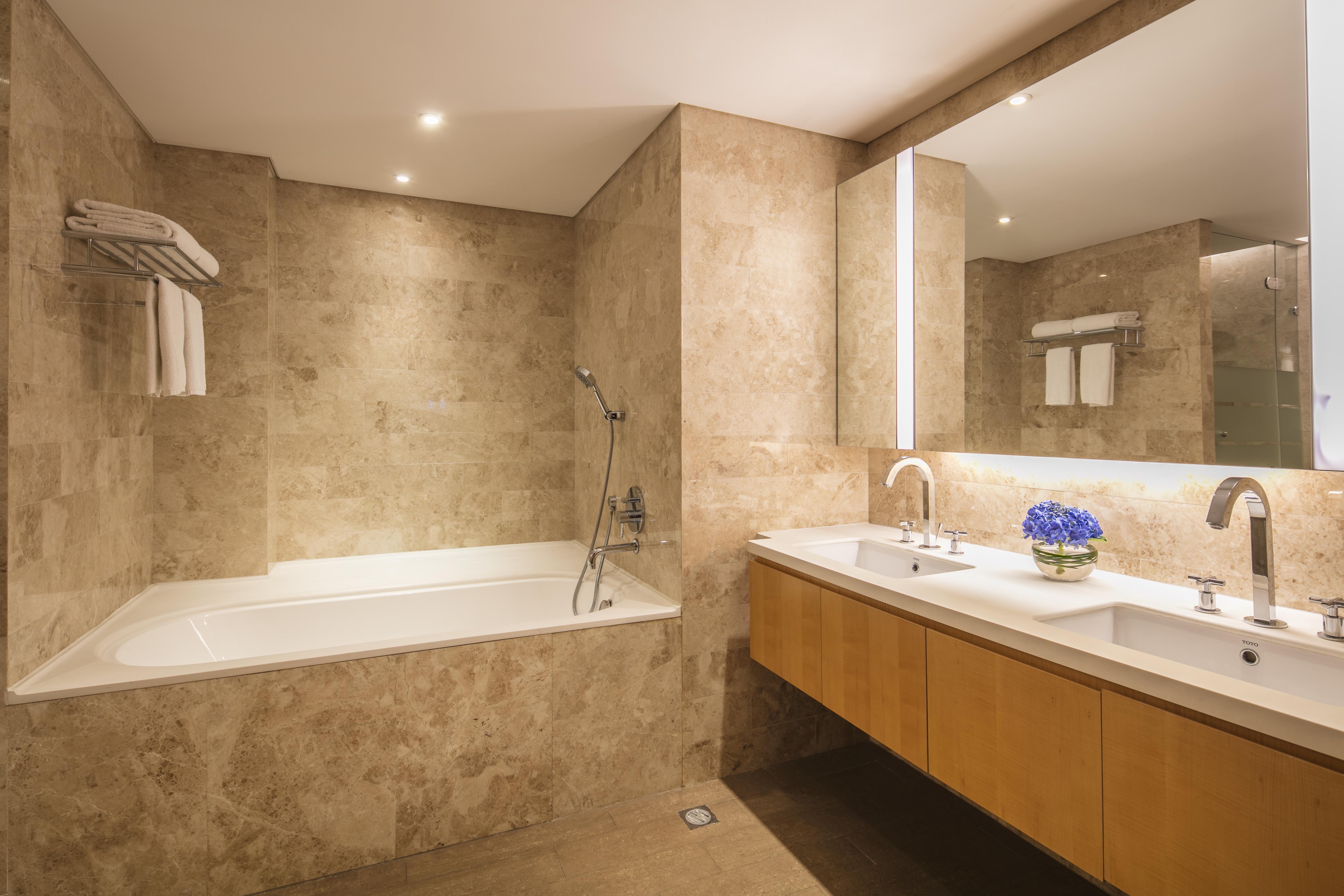 Ascott Raffles City Beijing Bagian luar foto